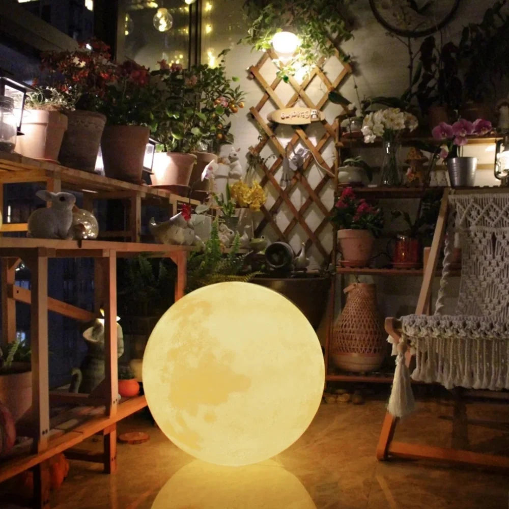 Selene™ Moon Garden Light