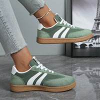 Lena | Classic Lace-Up Sneakers