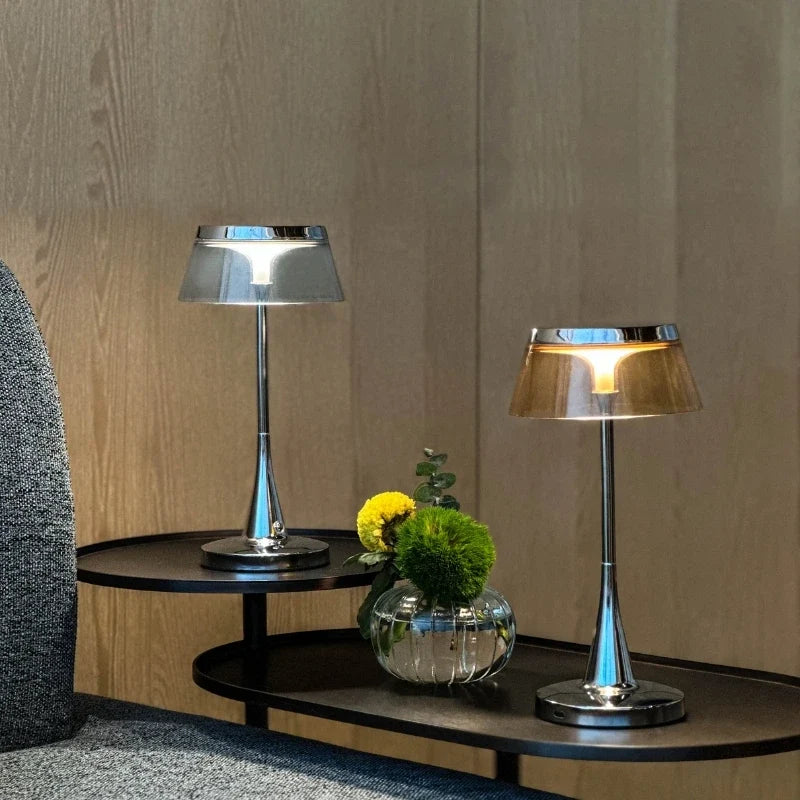 Lustra™ Table Lamp