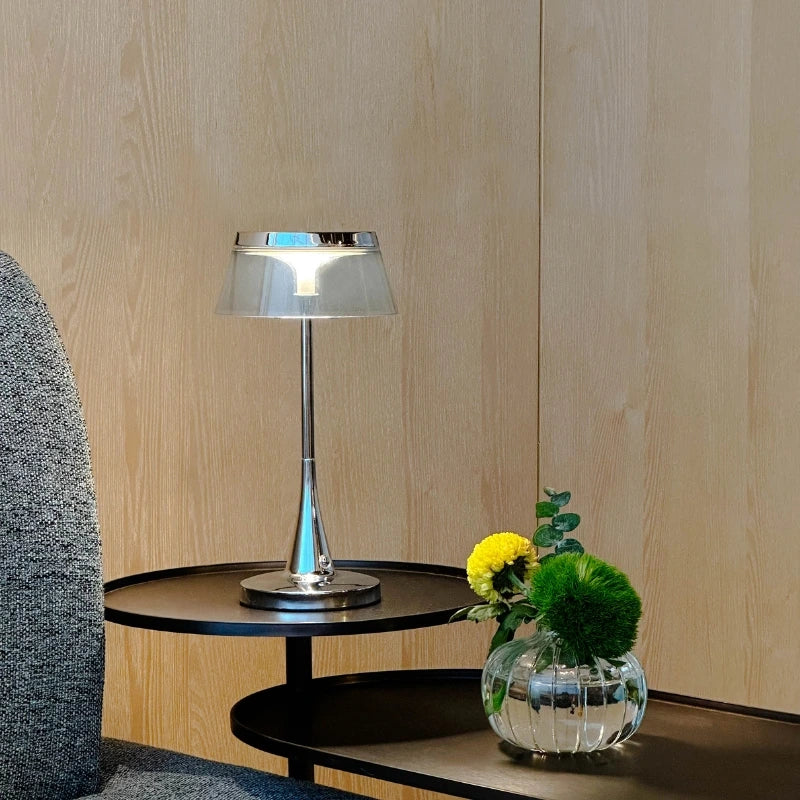 Lustra™ Table Lamp