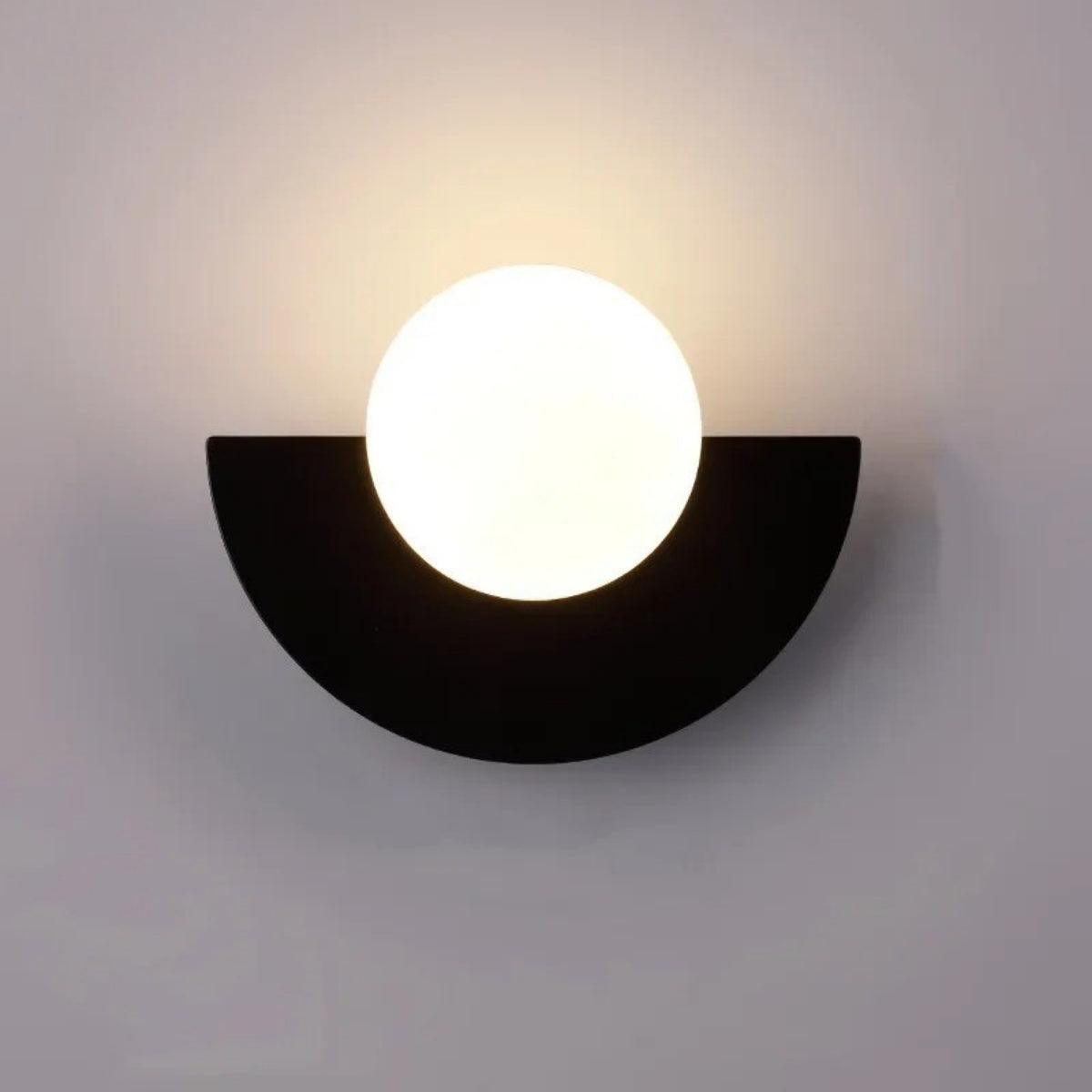 Applique murale design en demi-lune