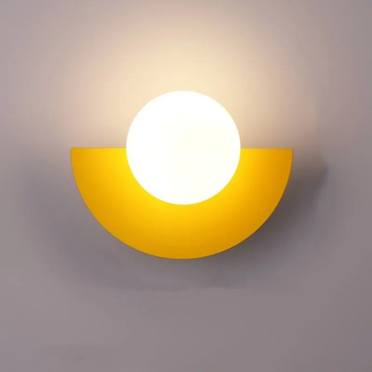 Applique murale design en demi-lune