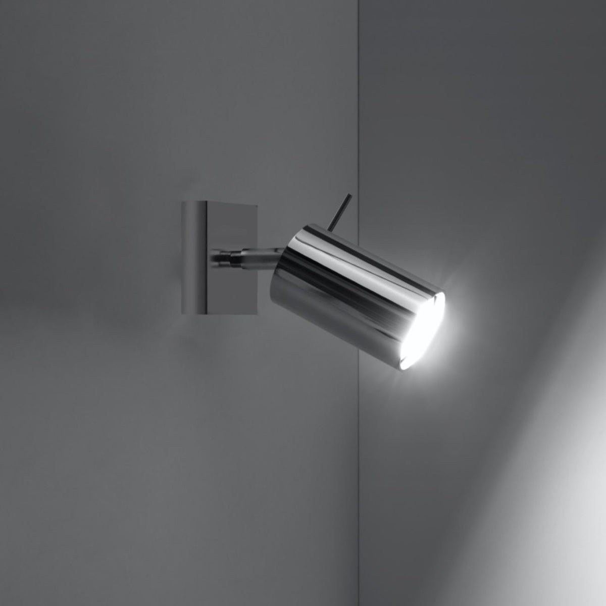 Applique murale spot orientable moderne en acier chromé