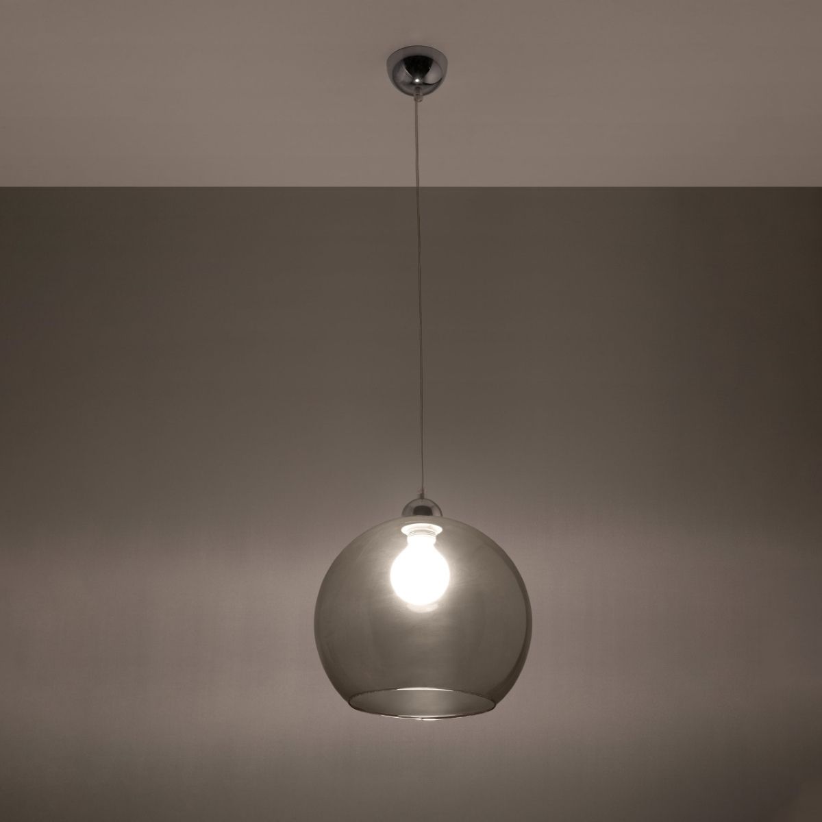Suspension globe en verre design en plusieurs coloris