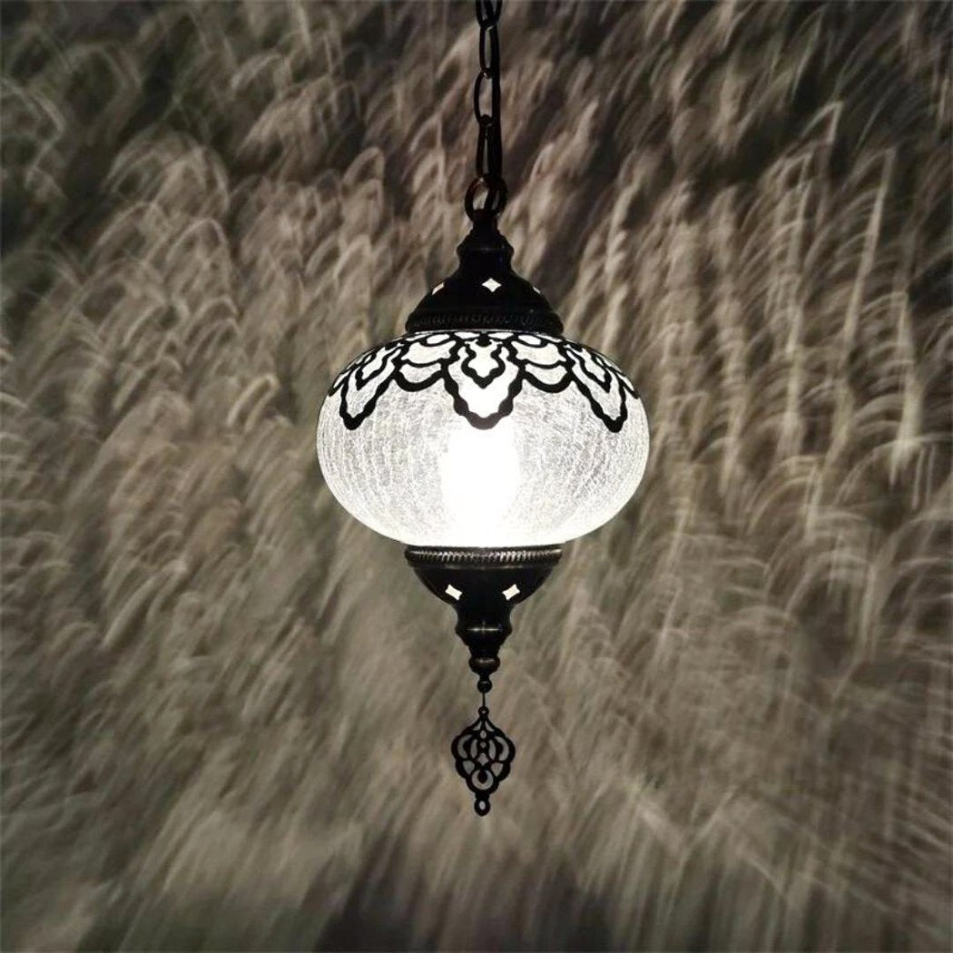 Lustre dans le style marocain en fer
