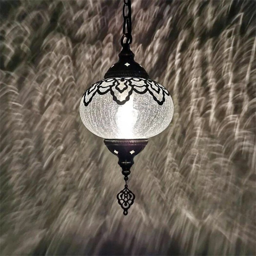 Lustre dans le style marocain en fer