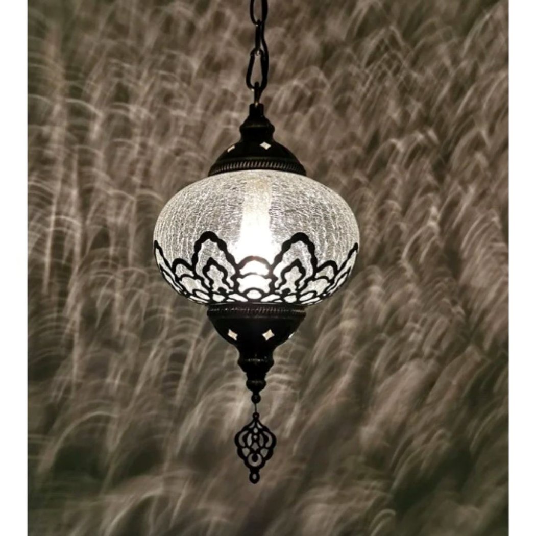 Lustre dans le style marocain en fer