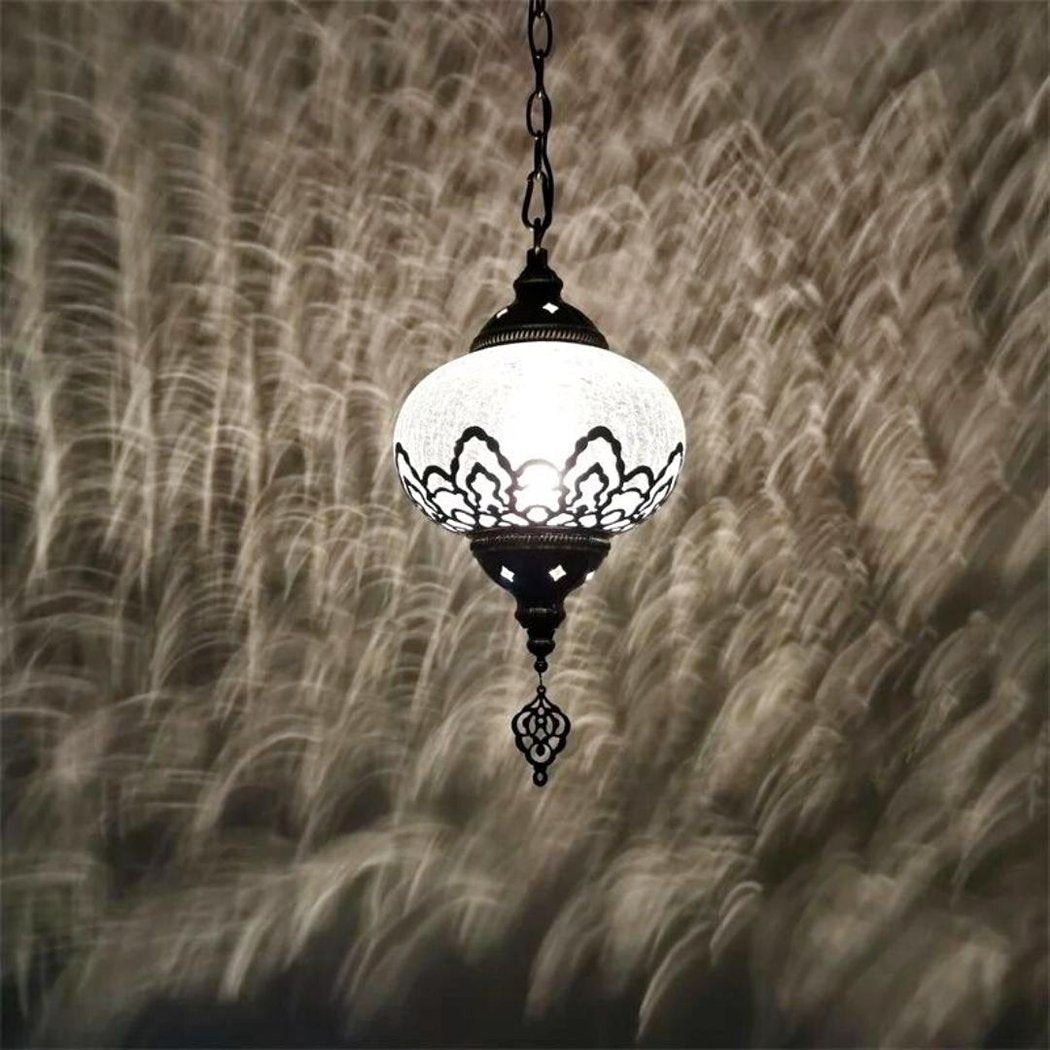 Lustre dans le style marocain en fer