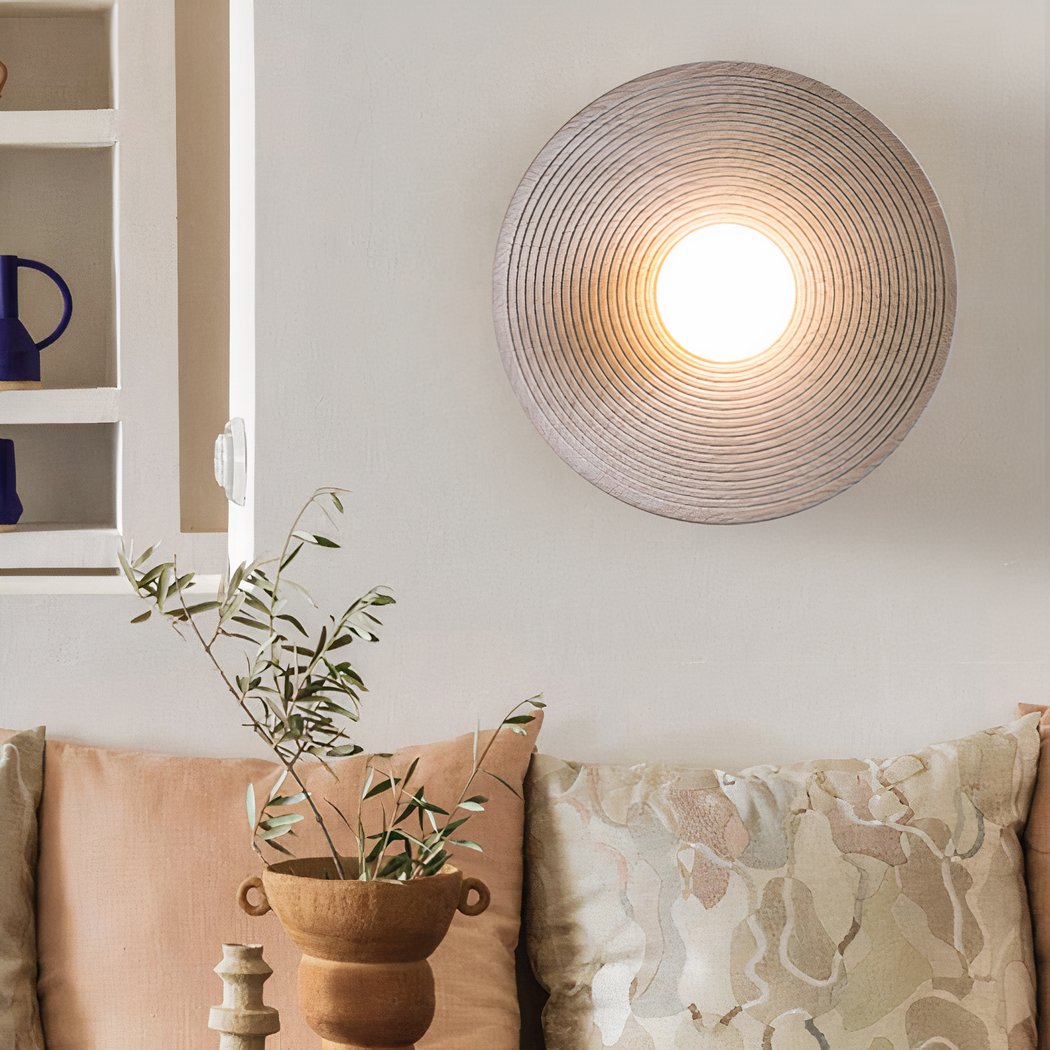 Applique ronde beige : effet plâtre texturé wabi sabi