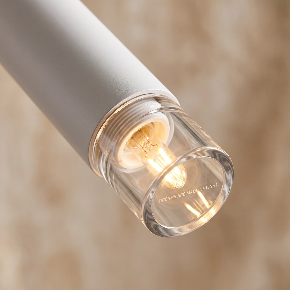 Suspension 2 tubes fins avec anneau de verre, 2 coloris