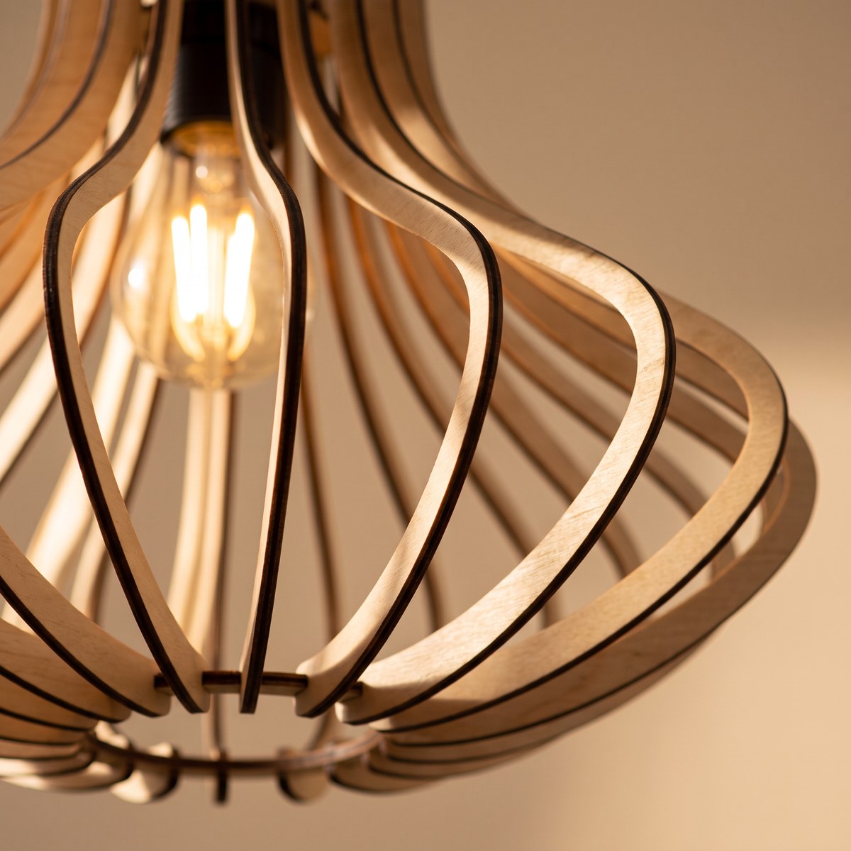 Suspension cloche en lamelles de bois de 41 cm