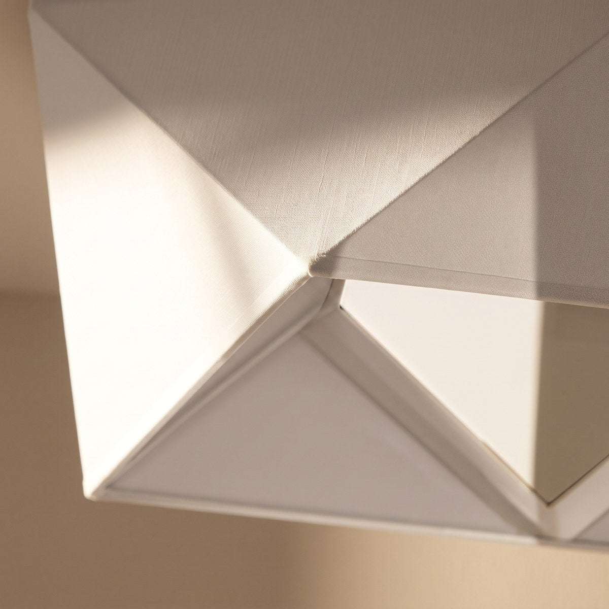 Plafonnier hexagonal à facettes de 35 cm, 3 coloris