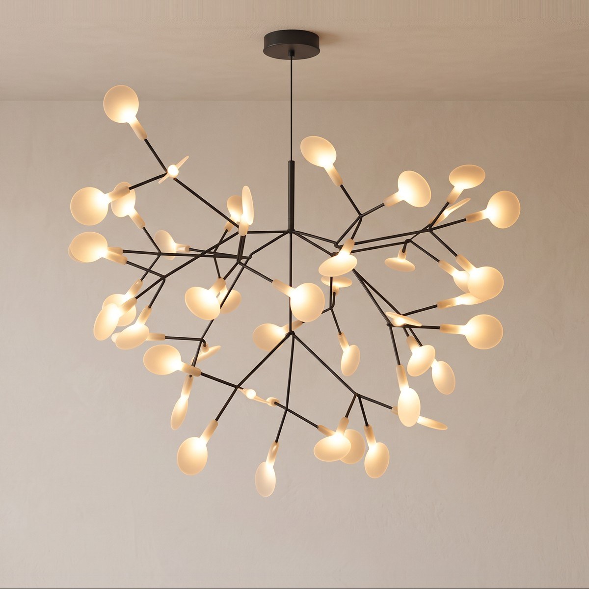 Lustre suspension moderne à LED original en forme d'arbre