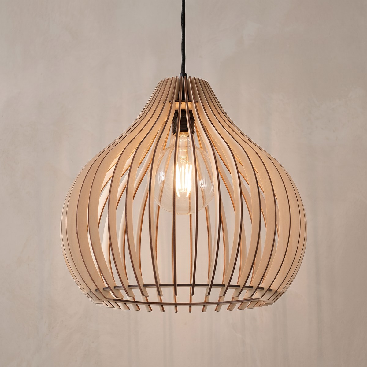 Suspension goutte en lamelles de bois de 40 cm