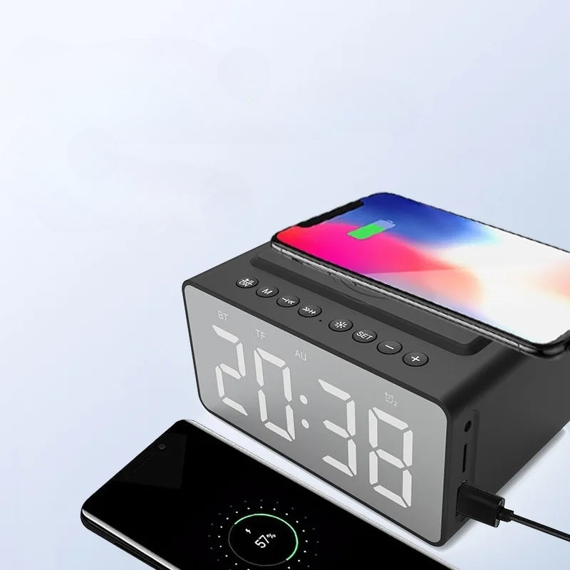 Radio Réveil Design LED avec Chargeur Sans Fil et Haut-Parleur Bluetooth