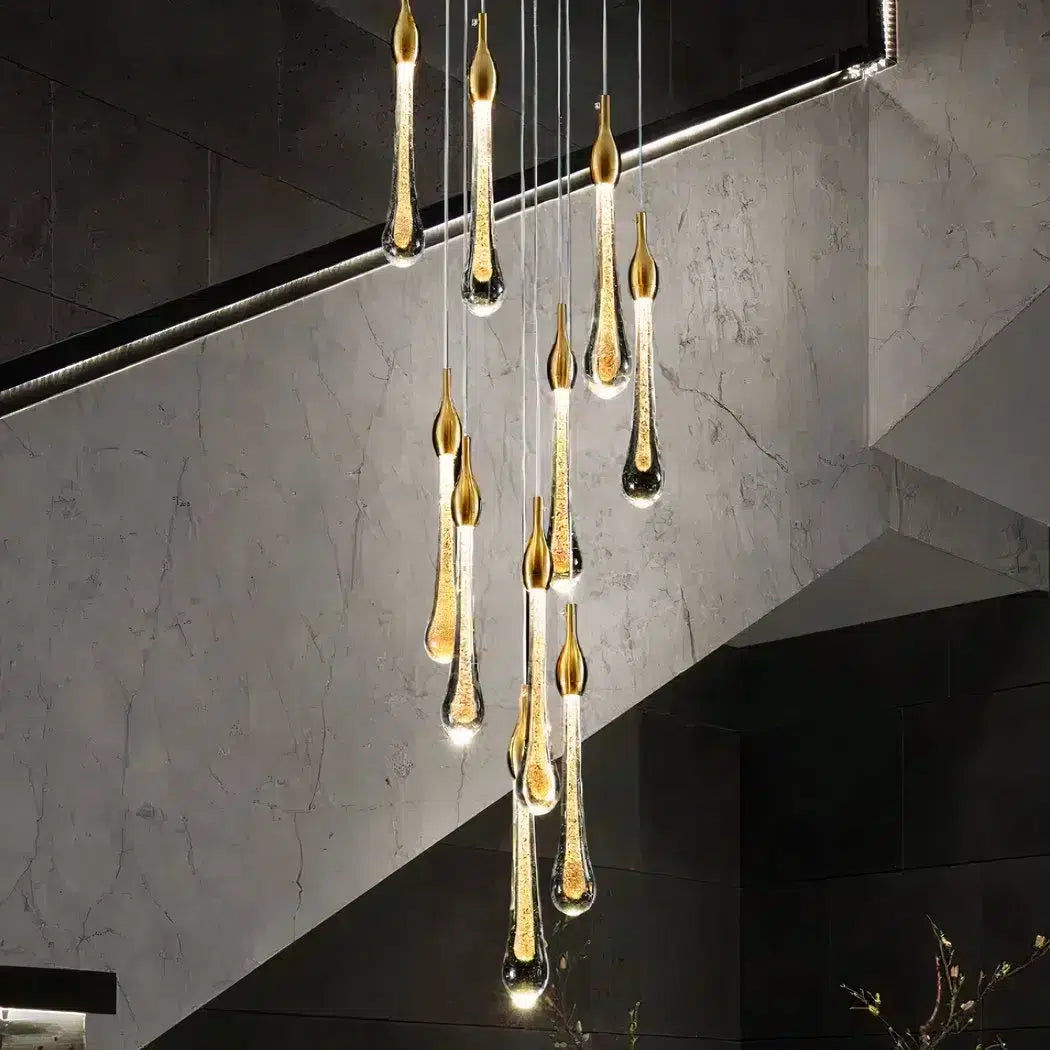 Suspension goutte d'eau en cristal dorée fine et brillante